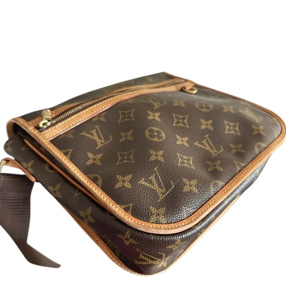 💯Authentic Louis Vuitton Brown Monogram Crossbody Bag certified by poshmark - Picture 9 of 16